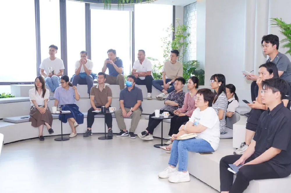 卡百利总部“头脑风暴”席卷而来，多场讨论会干货满满！